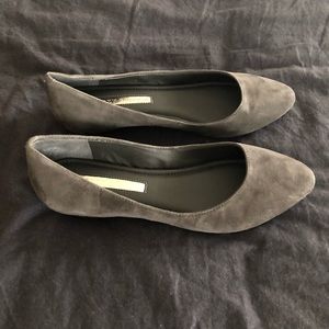 Women’s flats